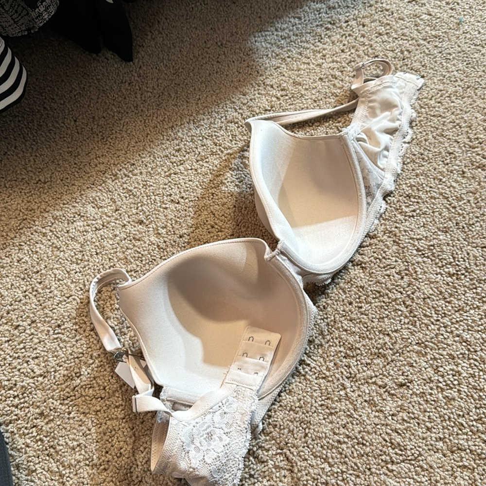 Bra - Picture 2 of 2